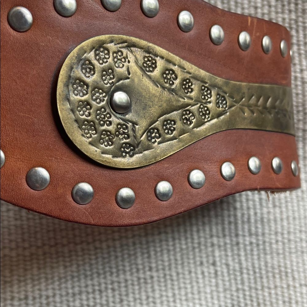 Ralph Lauren Brown Leather Belt with Silver Accents - Picture 3 of 10